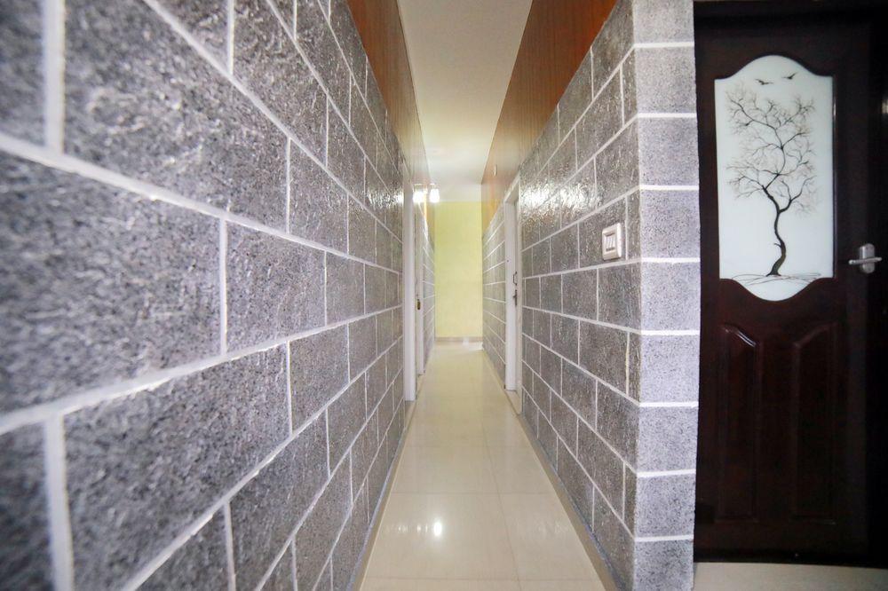 Oyo 8653 Achus Inn 