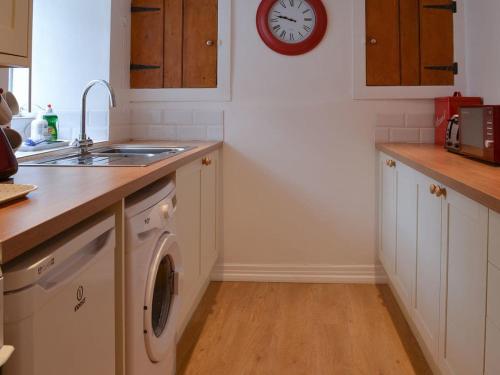 Willow Tree Cottage (ویلوو تری كوتاج) 