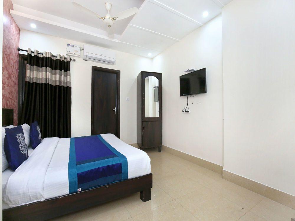Hotel J S Regency 