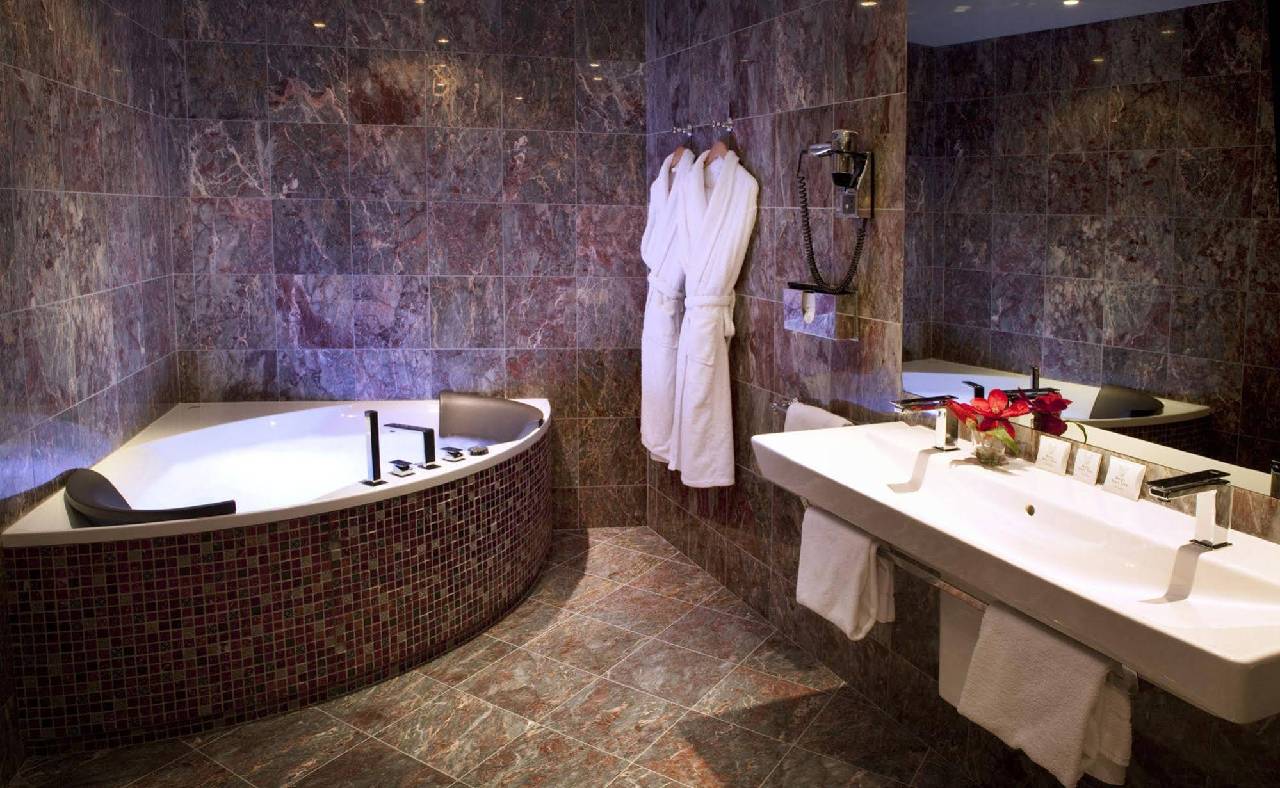 Aigle Noir Hôtel 