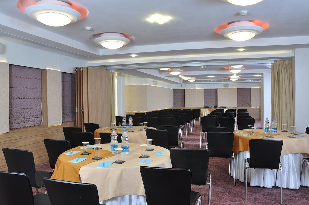 Niharika Hotel 