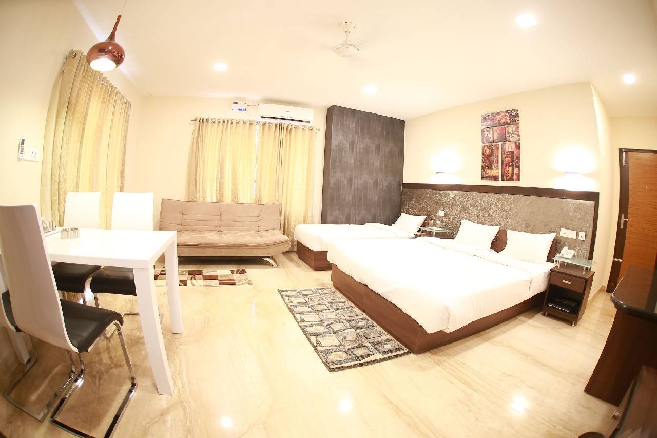 Breeze Suites 