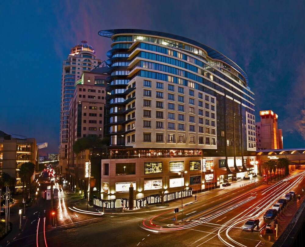 Davinci Hotel And Suites On Nelson Mandela Square