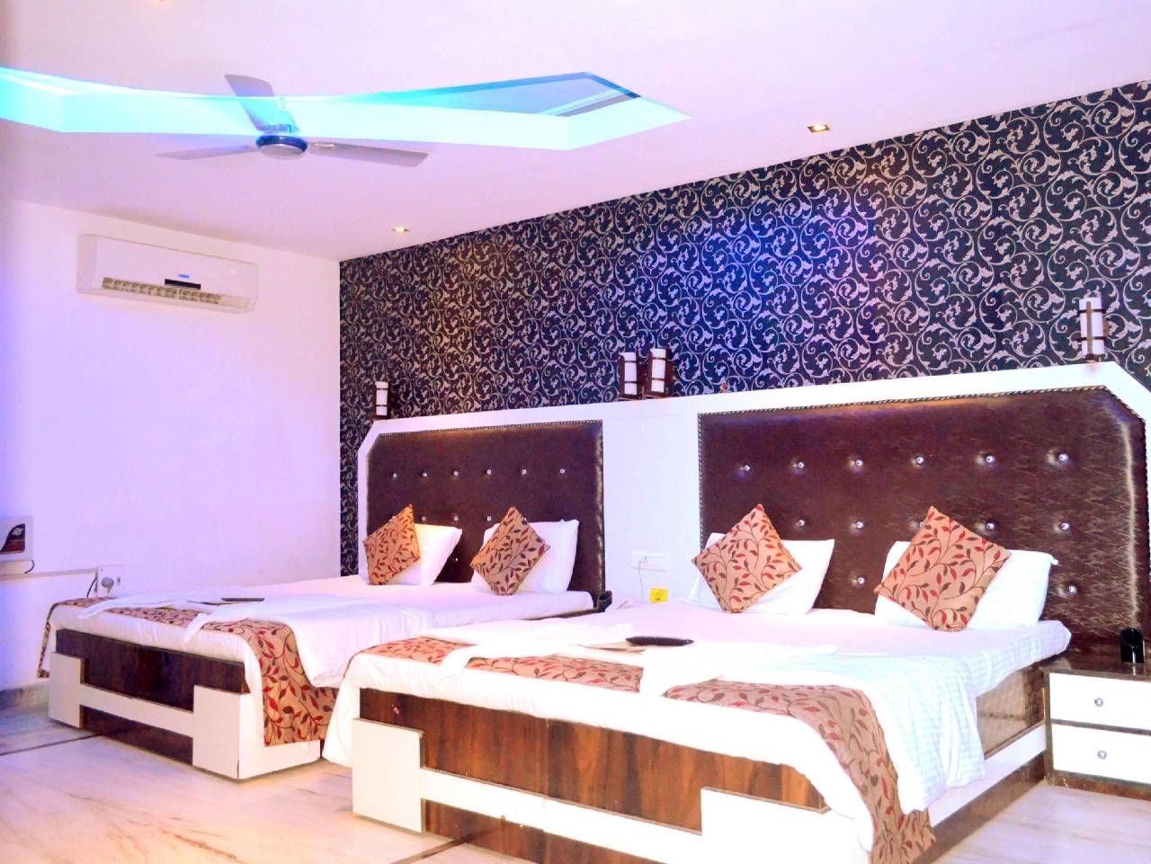 Hotel Akash Continental 