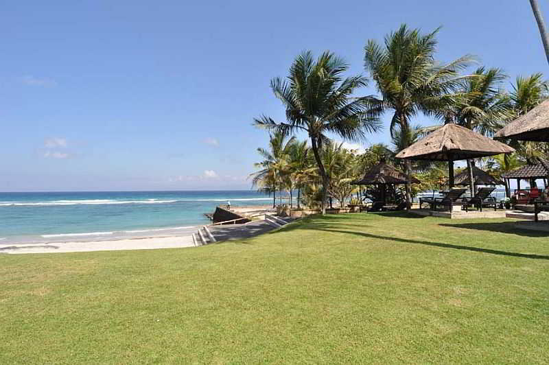 Candi Beach Resort & Spa Beach