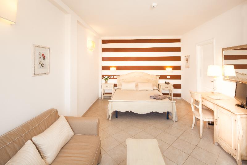 Alcantara Resort Room