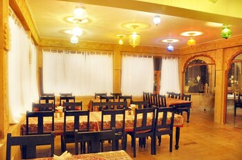 Hotel Lal Garh Fort And Palace Restaurant