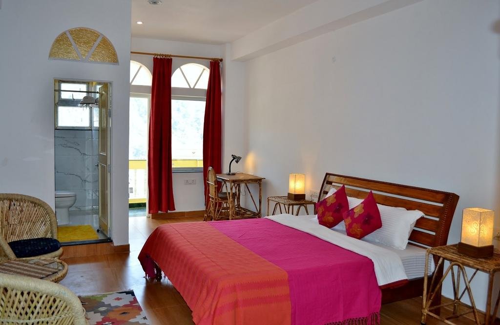 Seventh Heaven Inn Rishikesh 