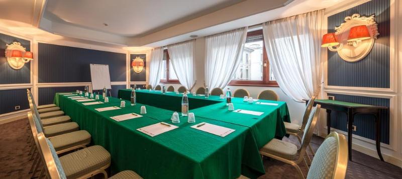 Grande Albergo Roma General view