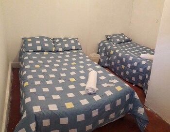 Global Airport Inn Guestroom