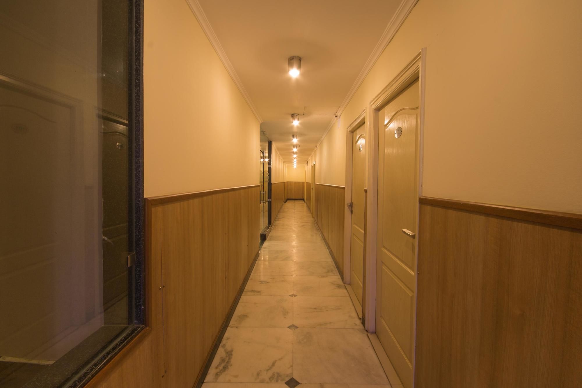 Oyo Rooms Naveen Market Kanpur 