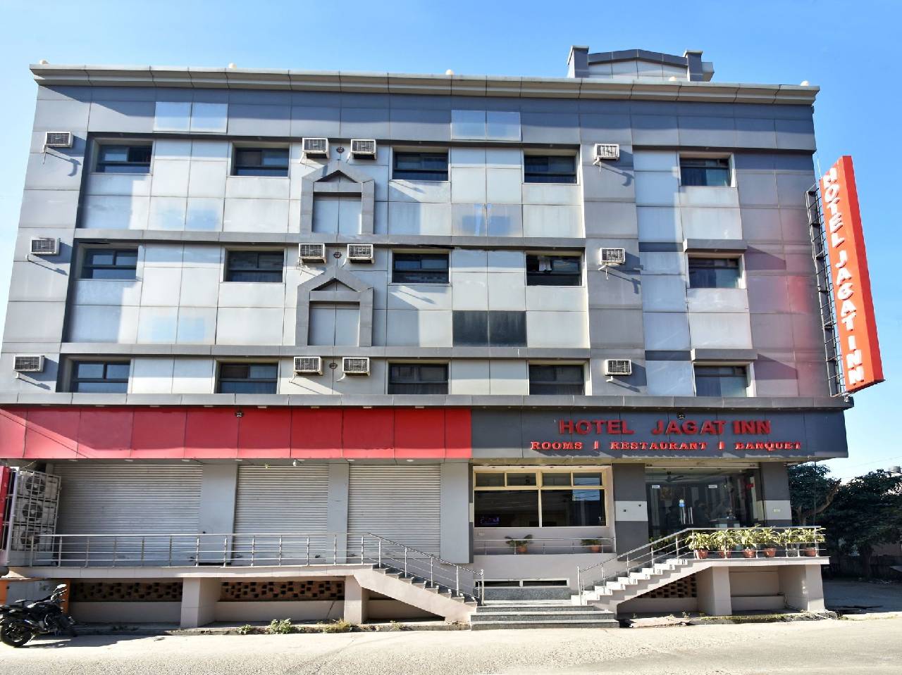 Oyo 3269 Hotel Jagat Inn (اویو ۳۲۶۹ هتل جاگات این) 