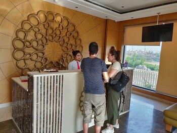 Hotel Maple Grand Reception