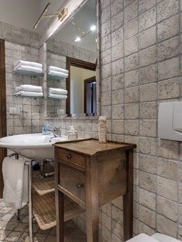 Borgo Iesolana Bathroom