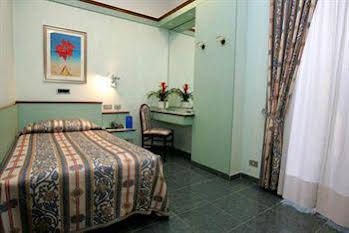 Le Petit Hotel 