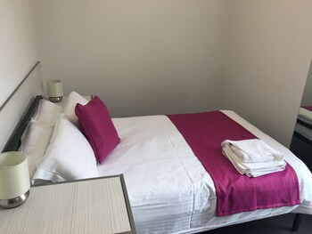 The Jean Muir Student Village ( جین مویر استودنت ویلاج) Guestroom