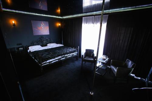 4 Rooms 