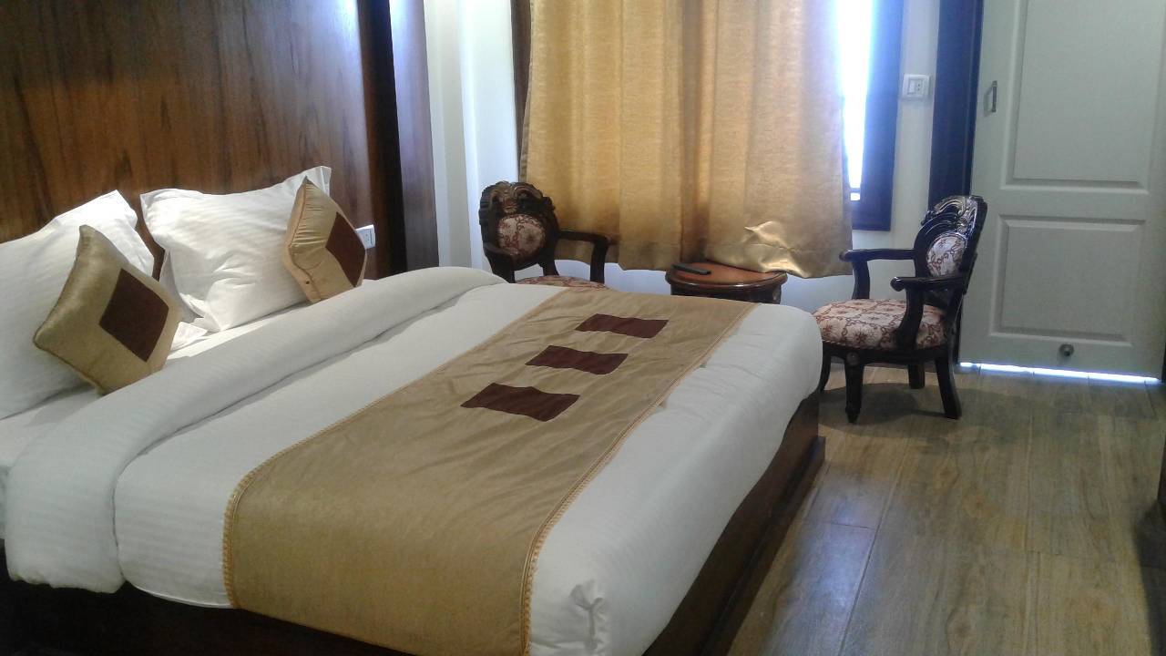 Oyo 11839 Hotel Paradise Mansion 