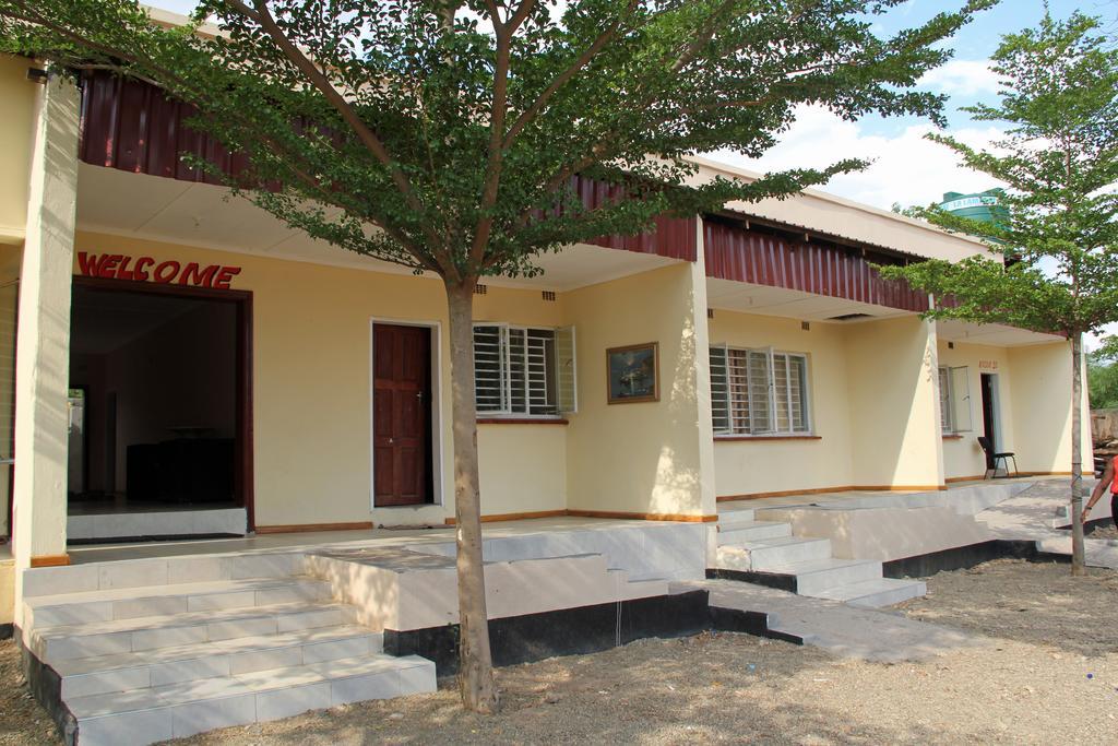 Golden Days Executive Lodge 