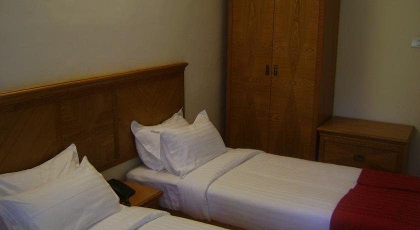 Rendezvous Beach Resort 