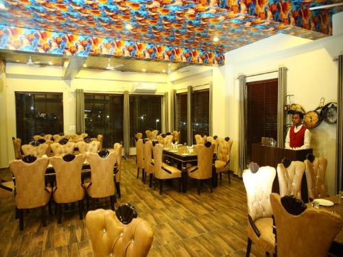 Anandam Clarks Inn Suites Vrindavan 