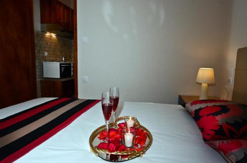 Oasis Deluxe Apartments 