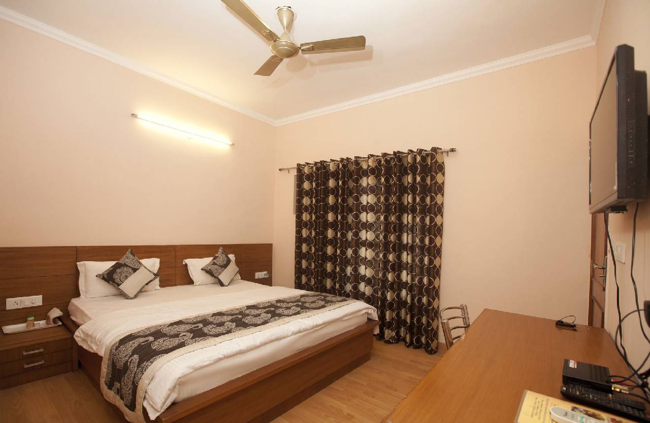 Oyo Rooms Sohna Road Extension 