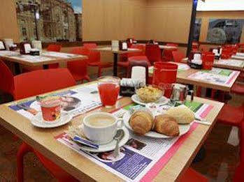 Le Petit Hotel 