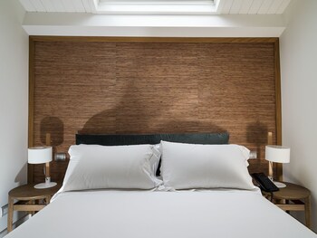 Relais San Giuliano Guestroom