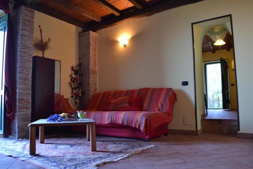 Casa Vacanza La Papuzza Mare E Etna (كاسا واكانزا لا پاپوزا مار ا اتنا) 