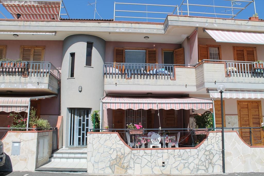Casa Vacanze Mascali (كاسا واكانز ماسكالی) 