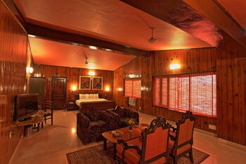 Corbett Riverside Resort 