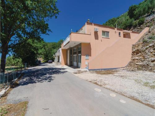 Apartment In Duba 