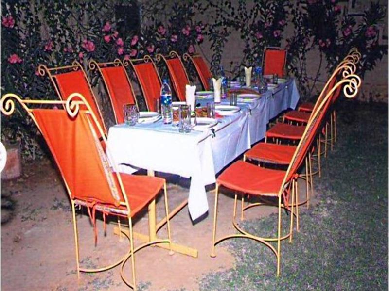 Amar Garh Hotel 