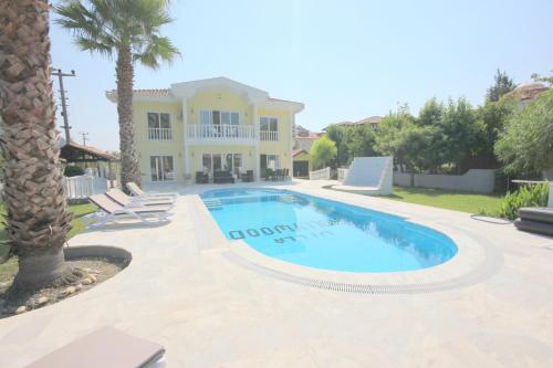 Villa Hollywood 