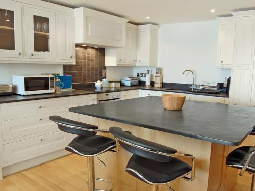 Apartment 3 The Halcyon 