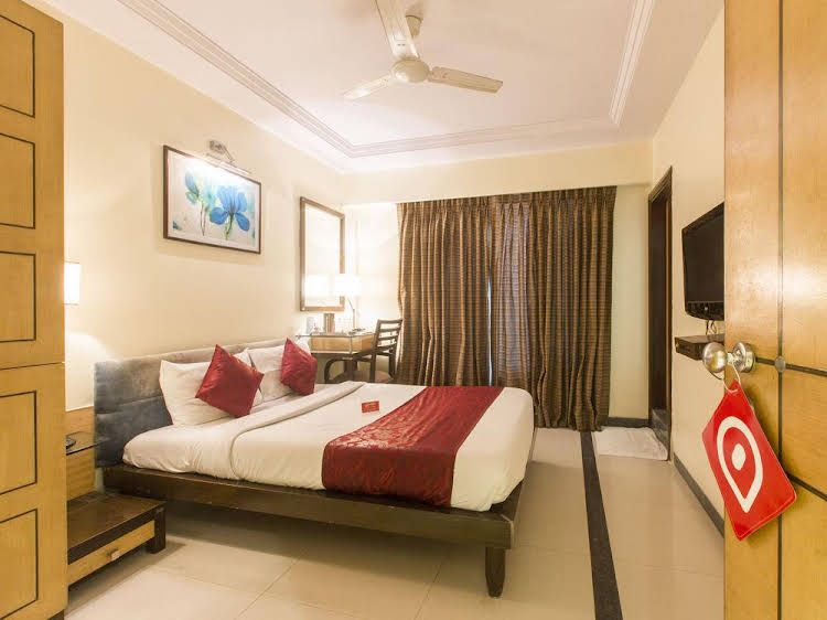 Oyo Rooms Marine Lines 