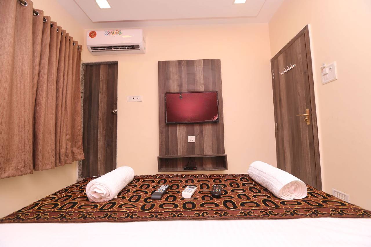 Hotel Sarah Inn 