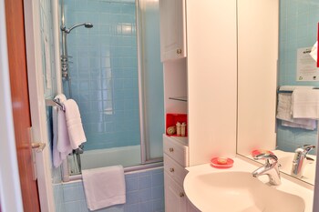 Hotel Le Tremplin Bathroom