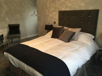 The Bluebell Inn And Lodge Guestroom