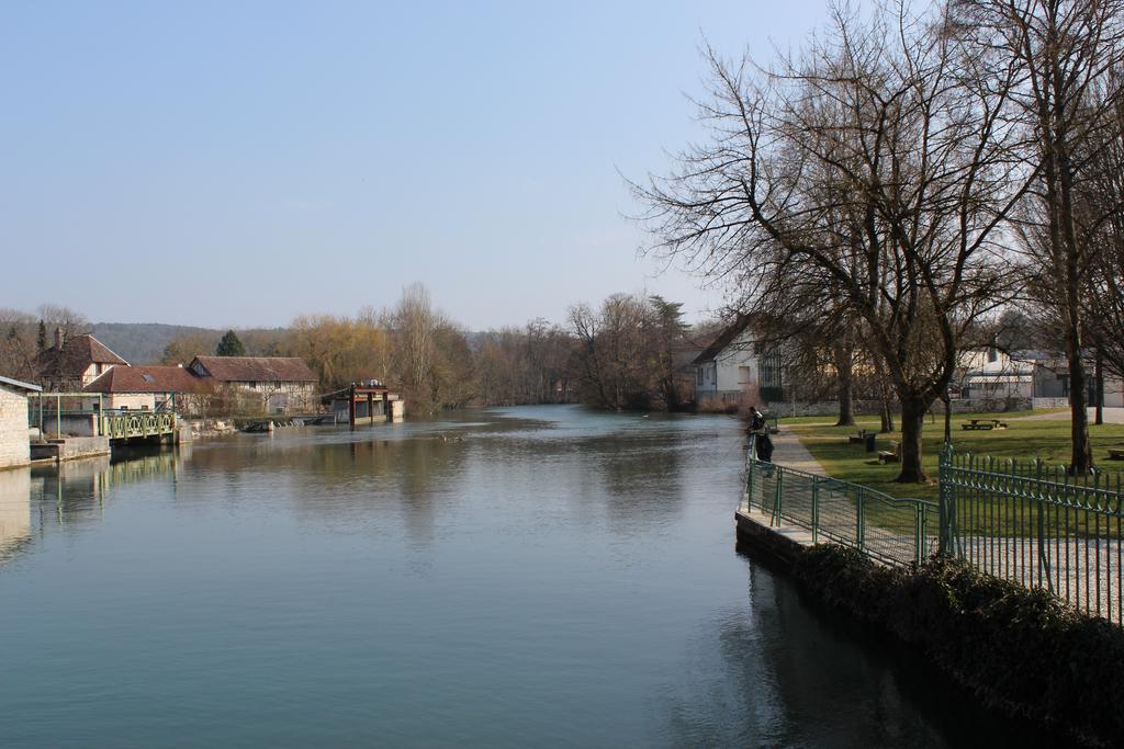 Au Petit Château (آو پتیت چâتیو) 