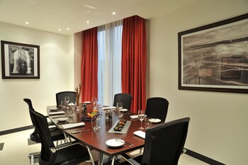 Radisson Blu Hotel Lusaka Guestroom