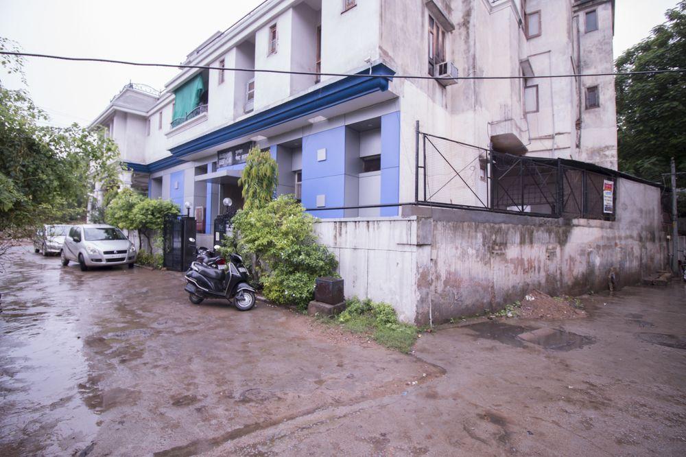 Oyo 5515 Just Stay Gulmohar 