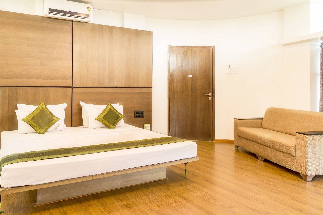 Treebo House Khas 