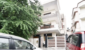 Treebo Swastika Inn Hotel Front