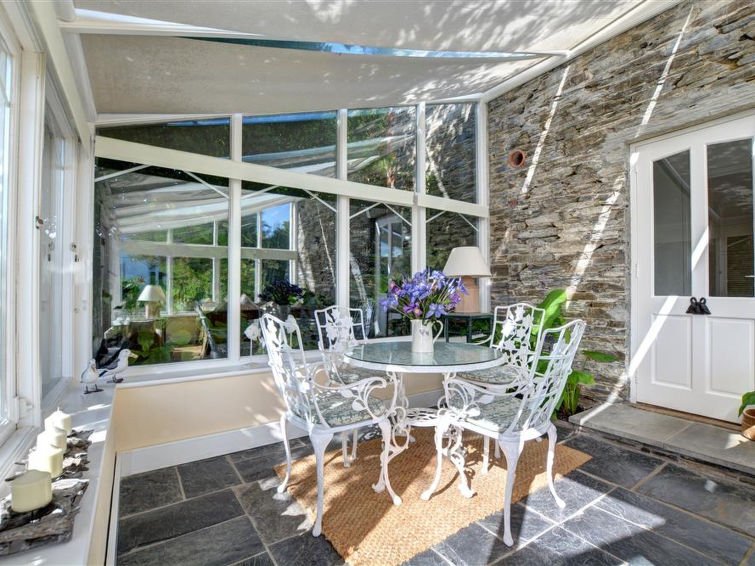Holiday Home Trevose (هالیدی هوم ترووس) 