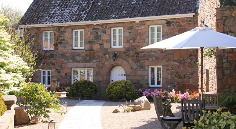 Longueville Manor Terrace