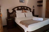 Woodlands Lodge & Tours 