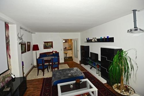 Luxus Apartment 27 (لوکسوس آپارتمان ۲۷) 