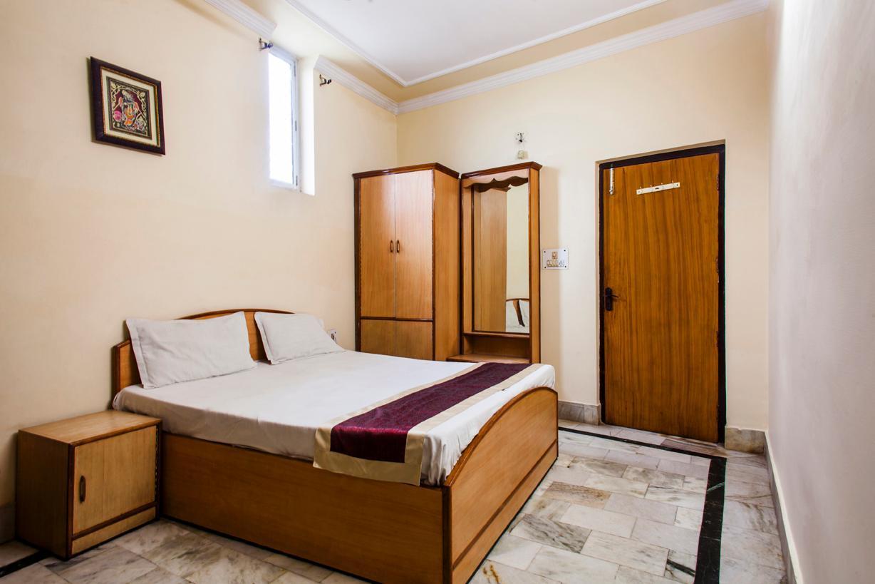 Muskan Hotel 